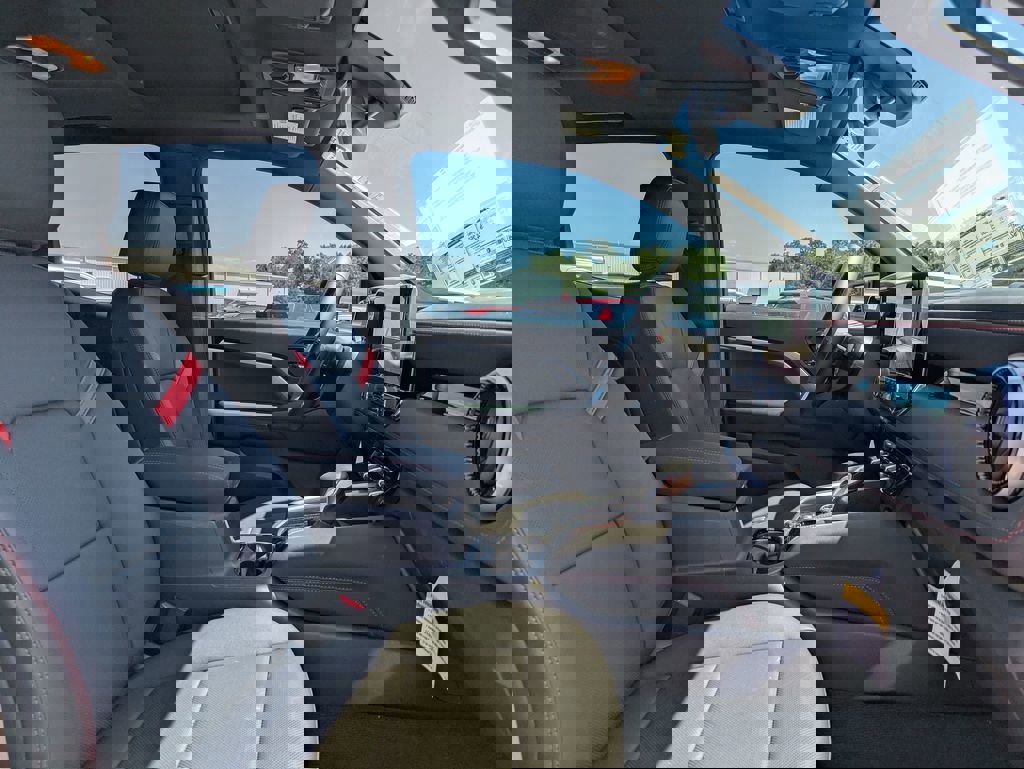 New 2025 Chevrolet Colorado Z71 w/ Midnight Edition image 34