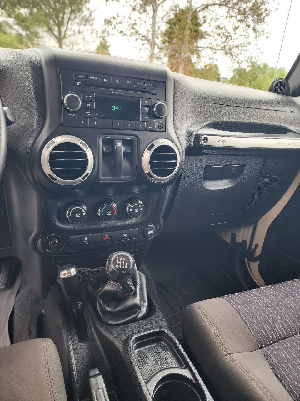 Used 2011 Jeep Wrangler Sahara w/ Dual Top Group image 20