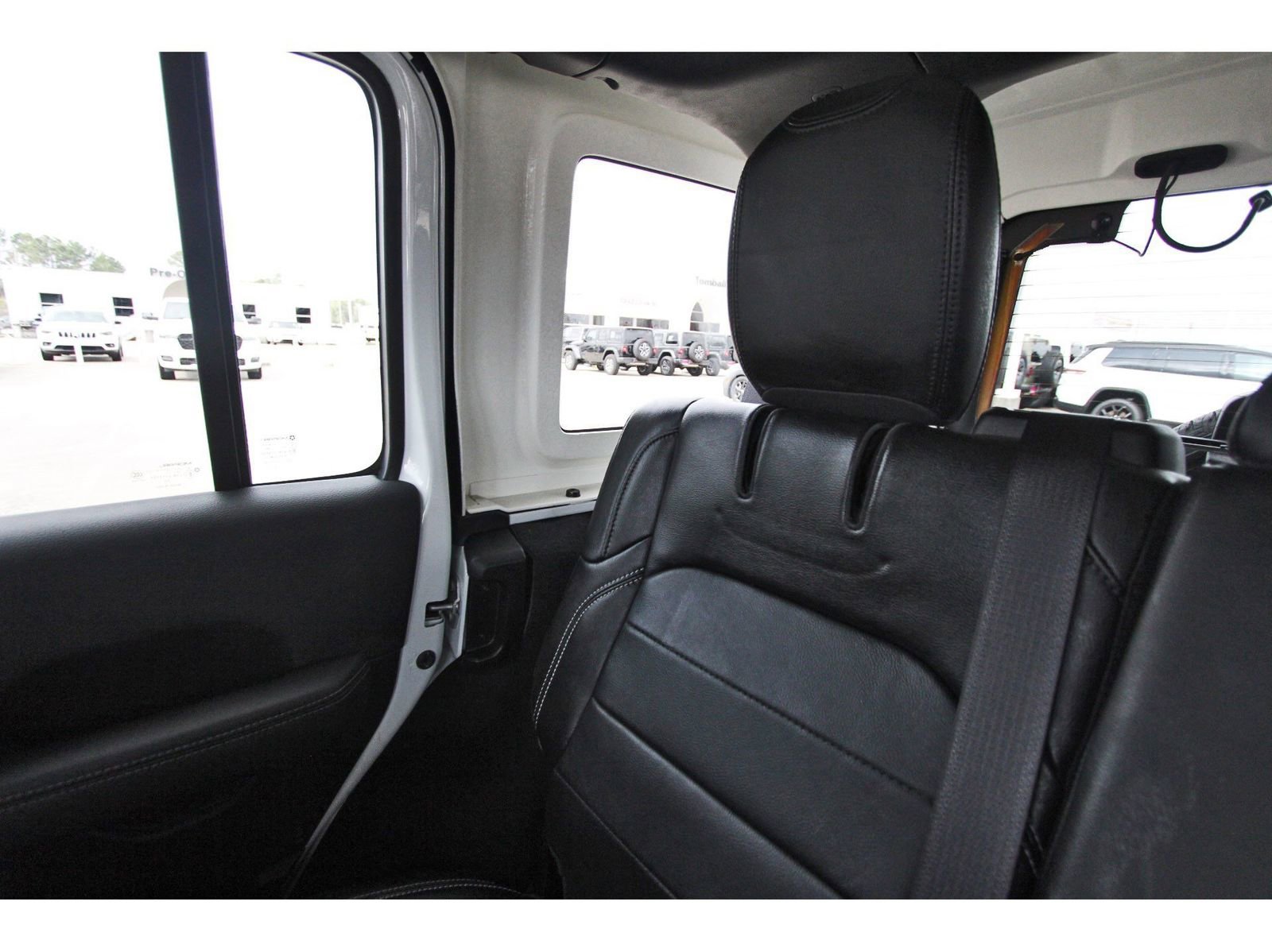 Used 2023 Jeep Wrangler Sahara 4xe image 14