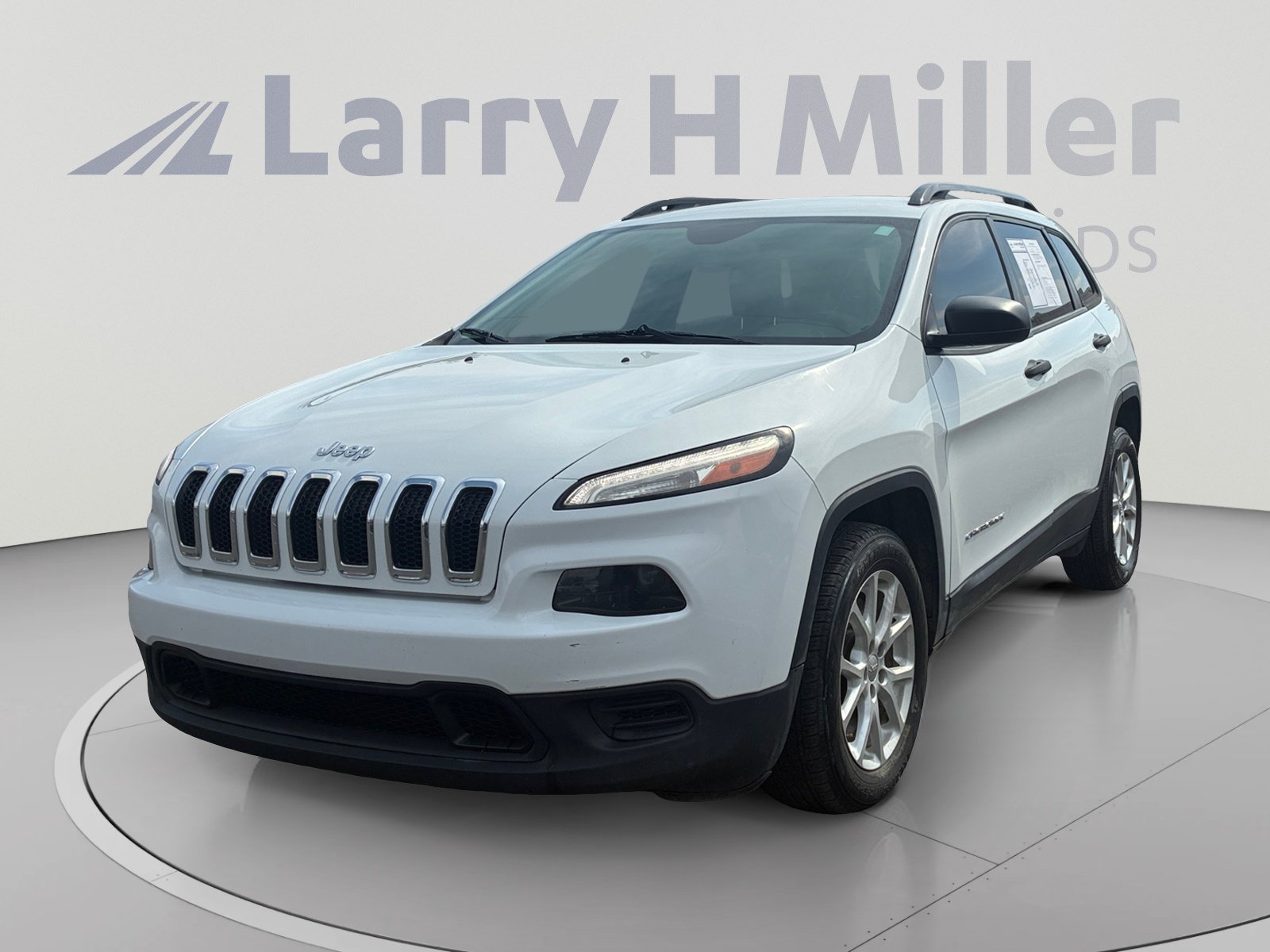 Used 2017 Jeep Cherokee Sport FWD image 1