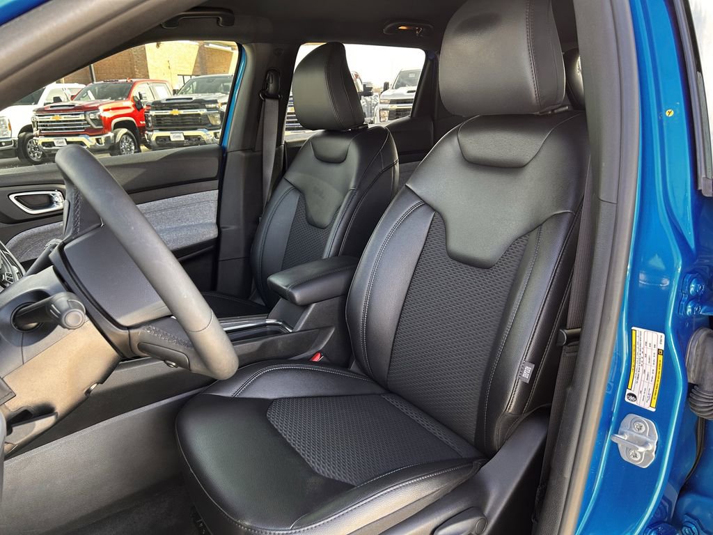Used 2025 Jeep Compass Latitude AWD/4WD image 29