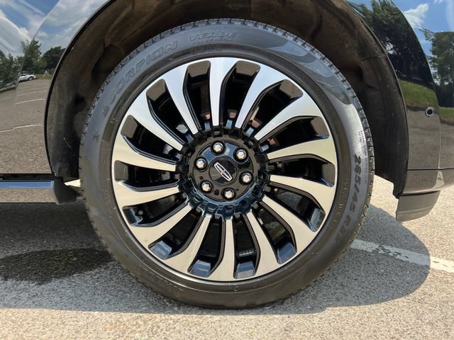 Used 2023 Lincoln Navigator L Black Label AWD/4WD image 13