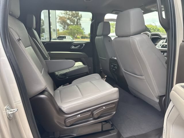 Certified 2023 Chevrolet Suburban Z71 w/ Luxury Package AWD/4WD image 35