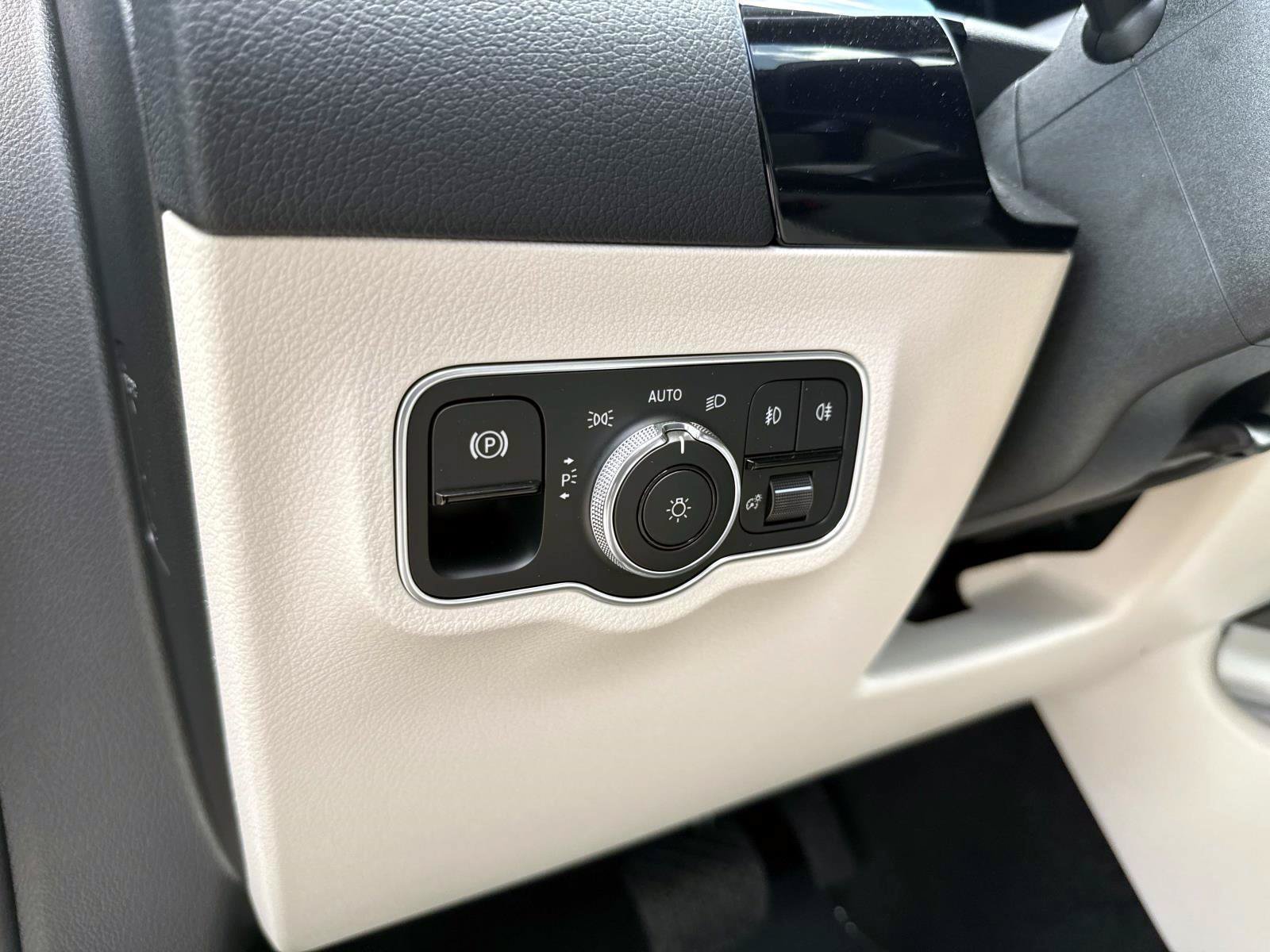 New 2026 Mercedes-Benz GLA 250 4MATIC image 21
