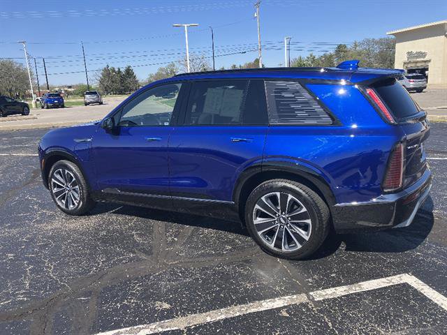 Certified 2026 Cadillac Vistiq Sport image 8