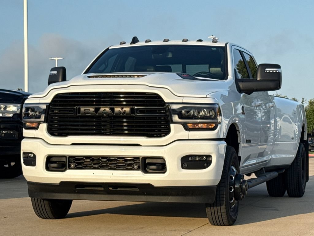 Used 2023 RAM 3500 Laramie AWD/4WD image 3