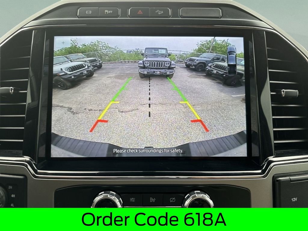 Used 2022 Ford F350 Lariat w/ Lariat Value Package AWD/4WD image 12