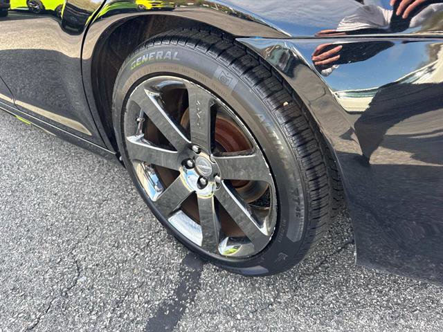 Used 2013 Chrysler 300 SRT8 w/ Harman Kardon Audio Group image 10