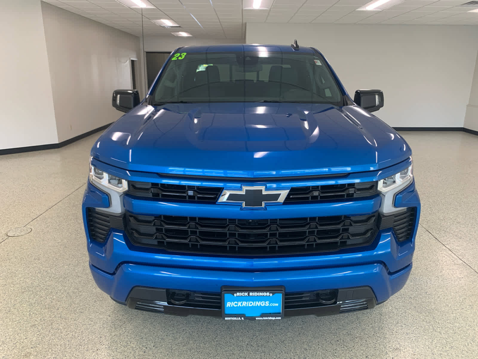 Used 2023 Chevrolet Silverado 1500 RST AWD/4WD image 3