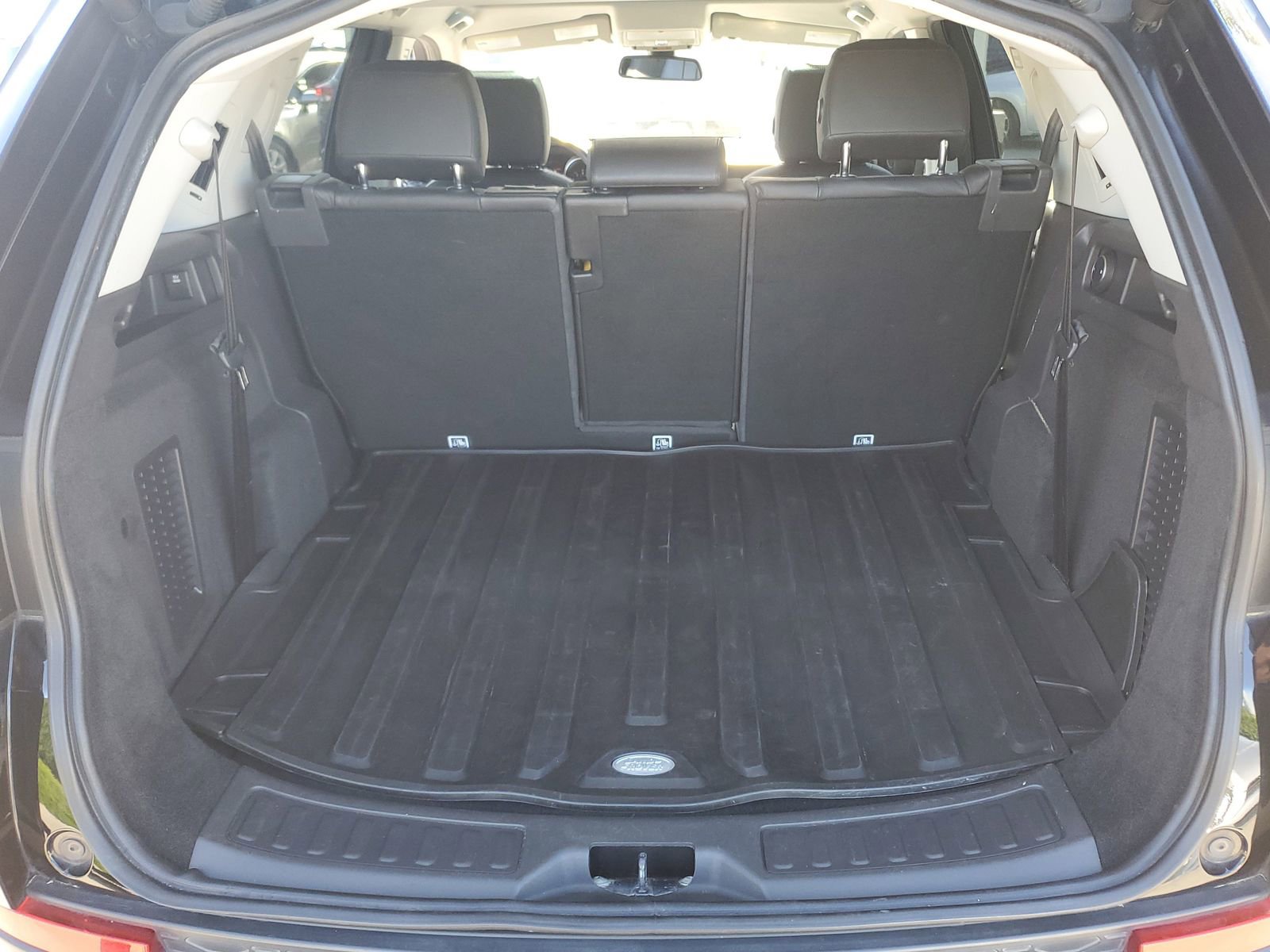 Used 2018 Land Rover Discovery Sport HSE AWD/4WD image 9