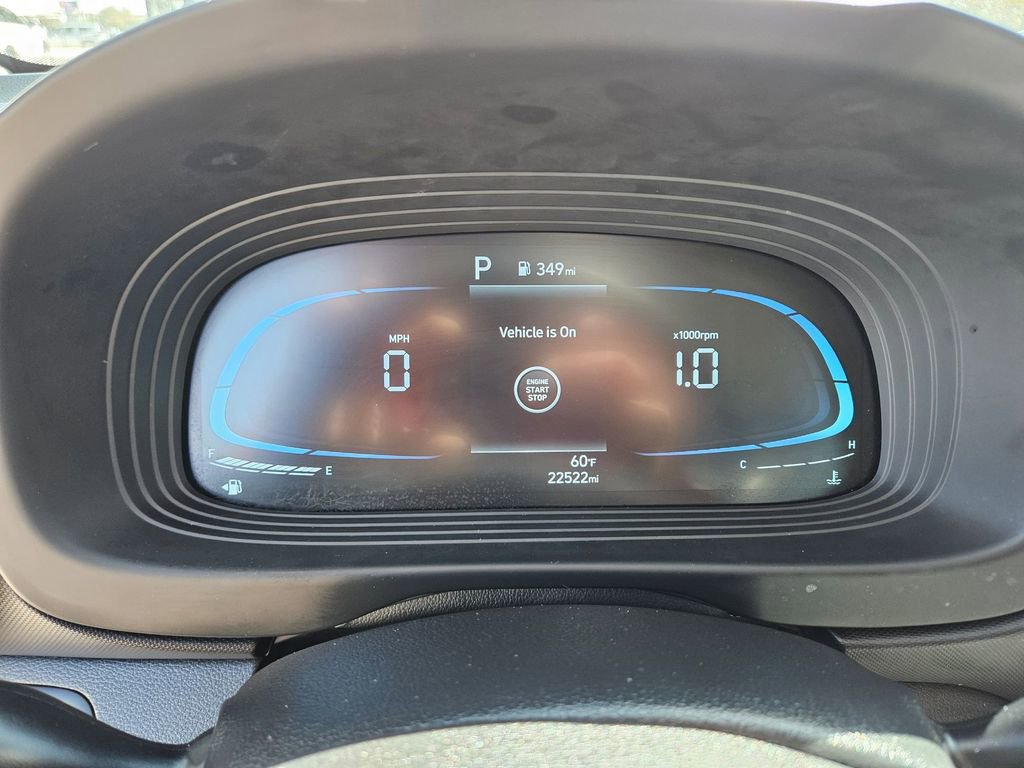 Used 2025 Hyundai Venue SEL image 19