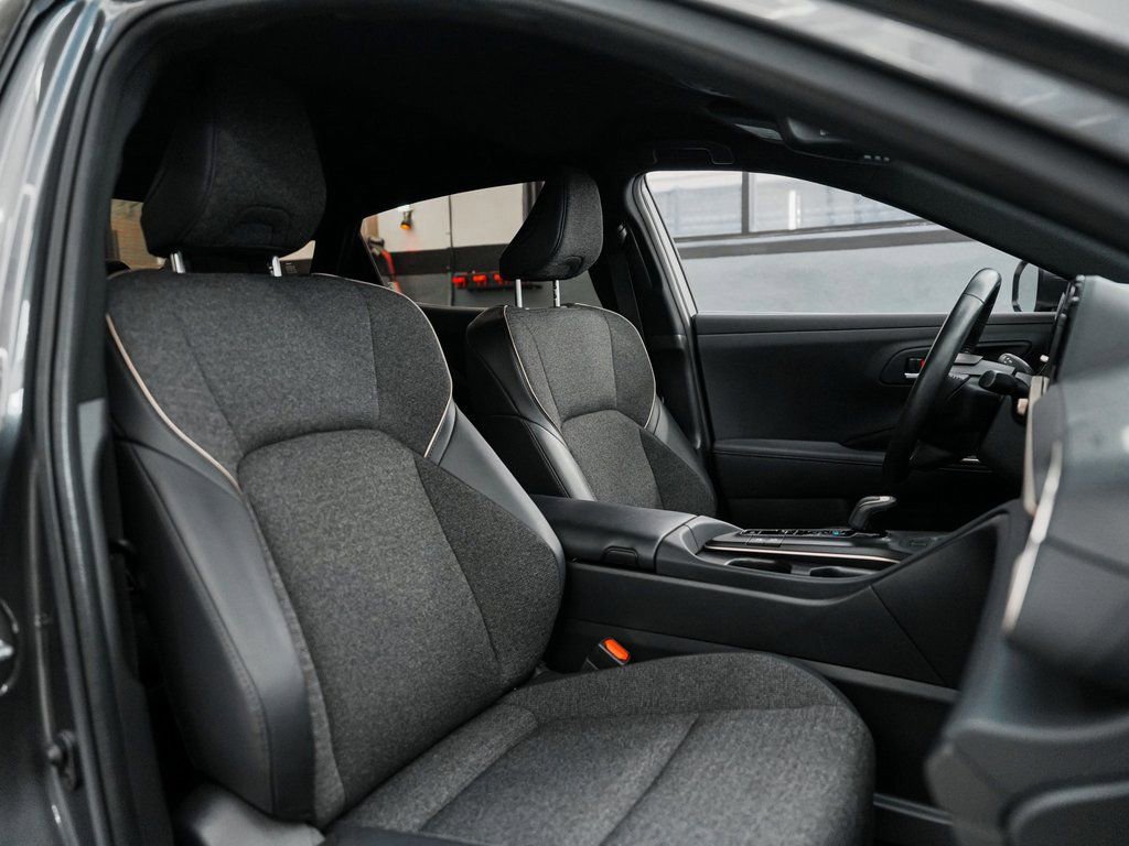 Used 2023 Toyota Crown XLE image 38