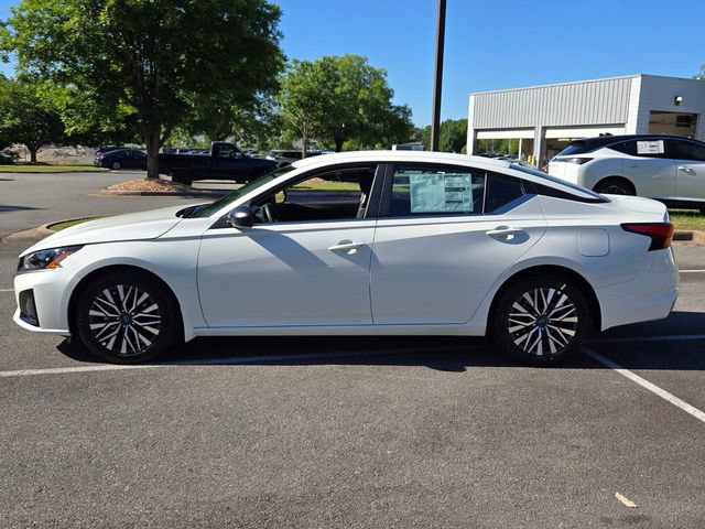 New 2026 Nissan Altima 2.5 SV FWD image 2