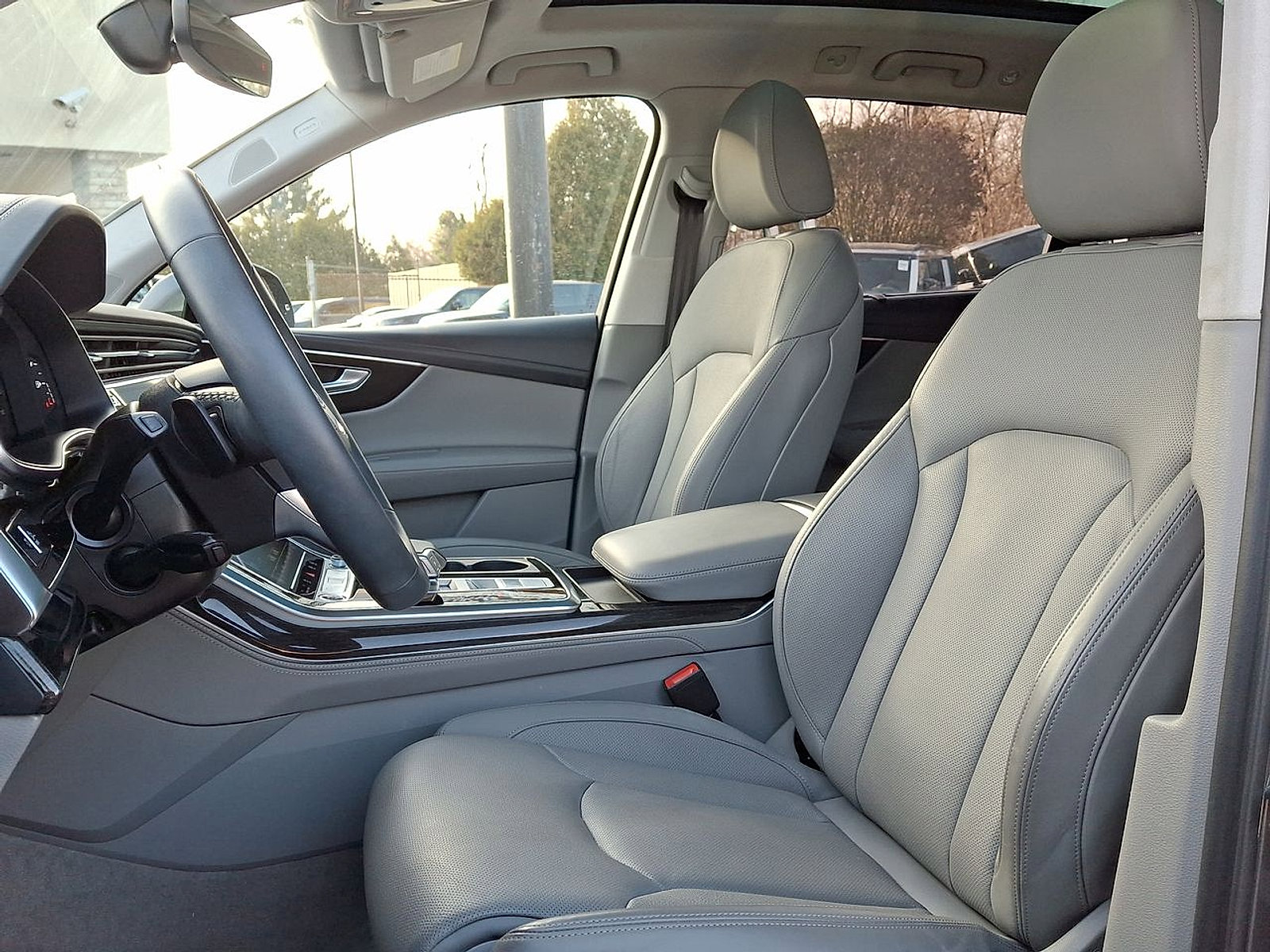 Used 2024 Audi Q7 3.0T Prestige image 17