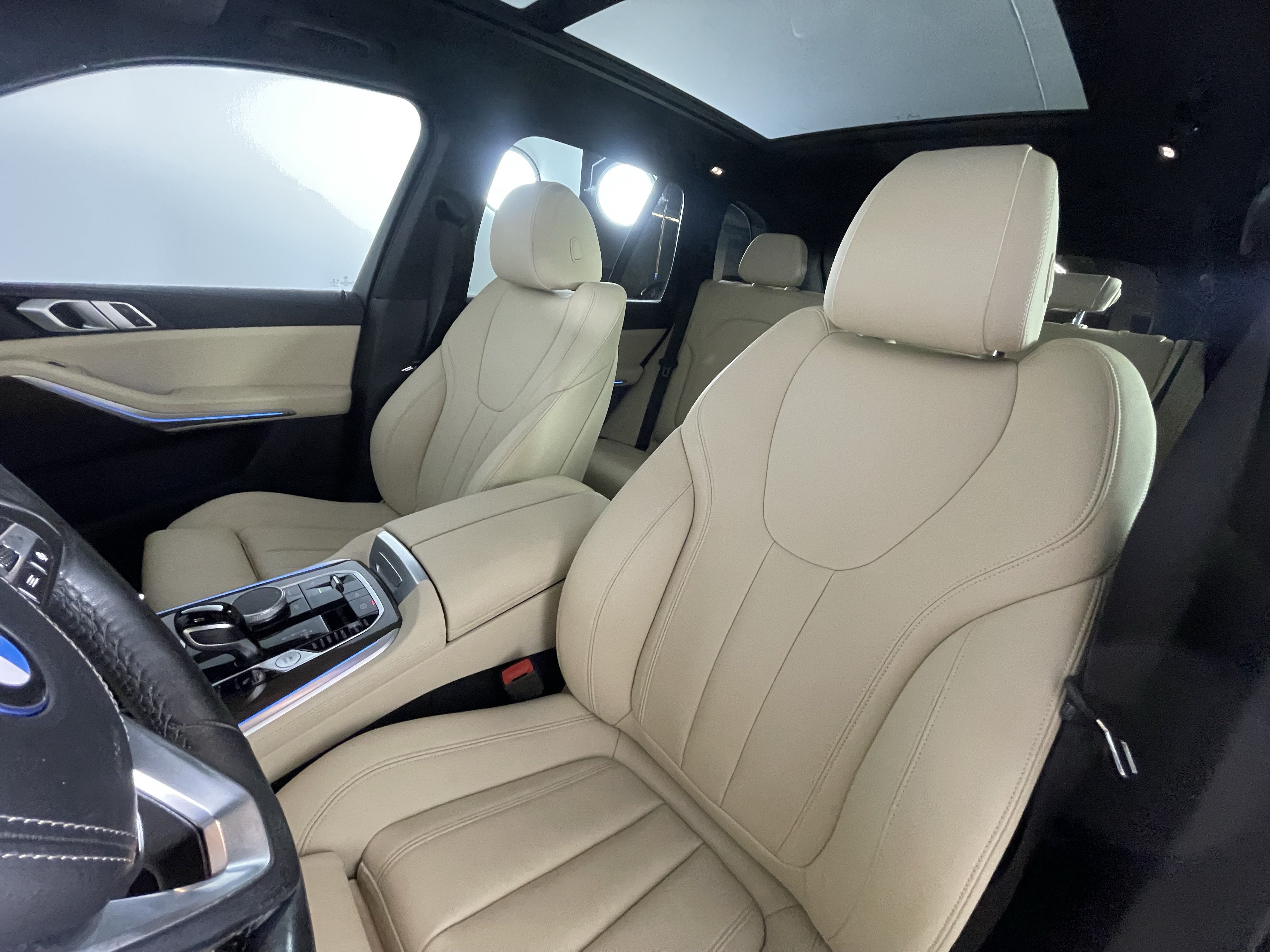 Used 2022 BMW X5 xDrive45e w/ Premium Package AWD/4WD image 9
