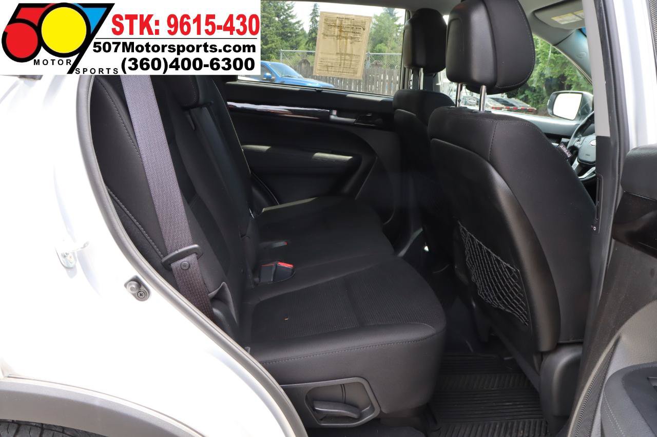 Used 2015 Kia Sorento LX AWD/4WD image 15