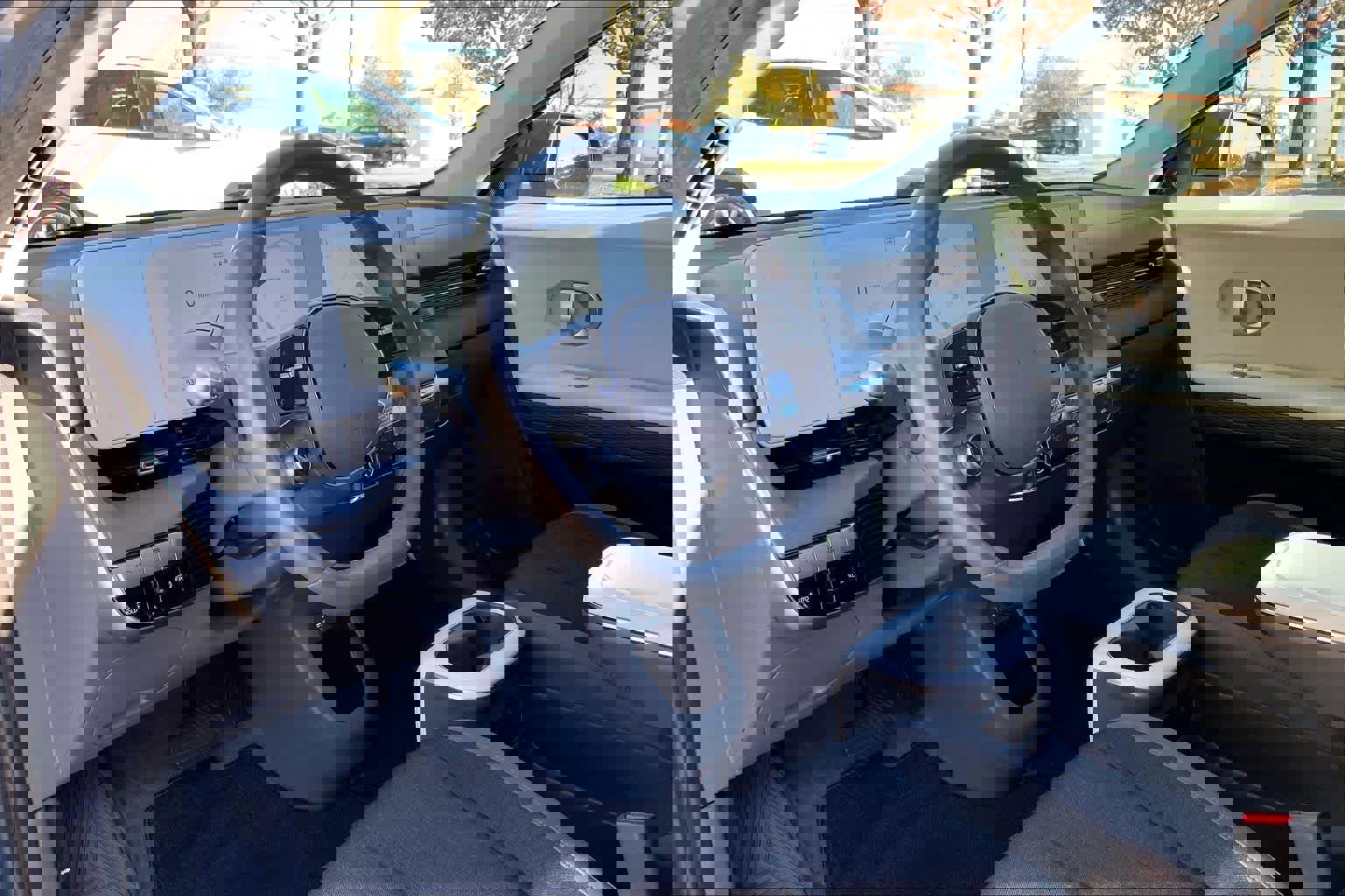 Used 2023 Hyundai Ioniq 5 SE image 15