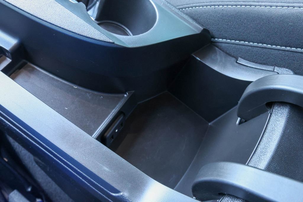 Used 2019 Chevrolet Camaro LT RWD image 11
