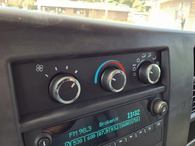 New 2025 Chevrolet Express 3500 w/ Power Convenience Package image 33