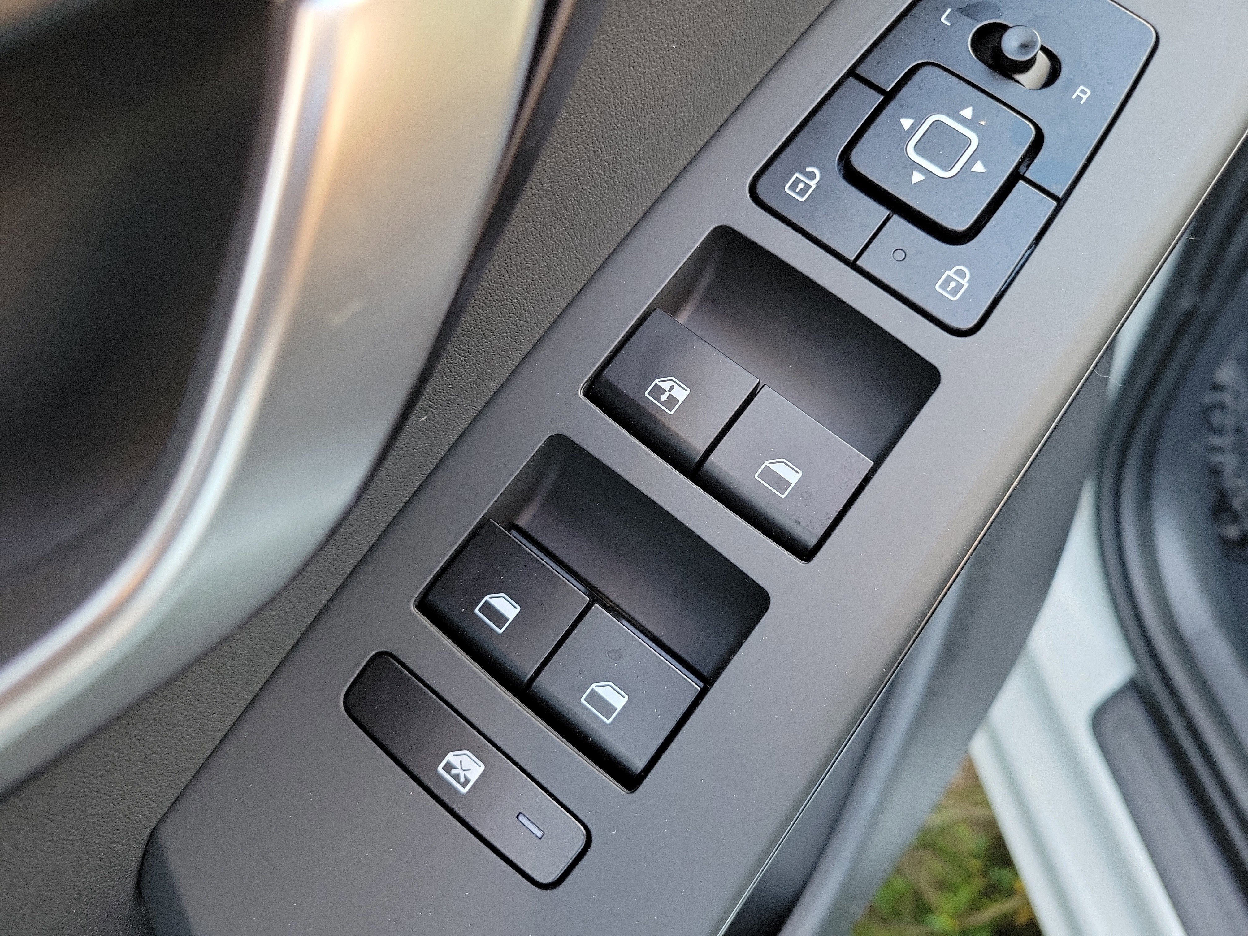 New 2026 Kia Niro LX FWD image 13