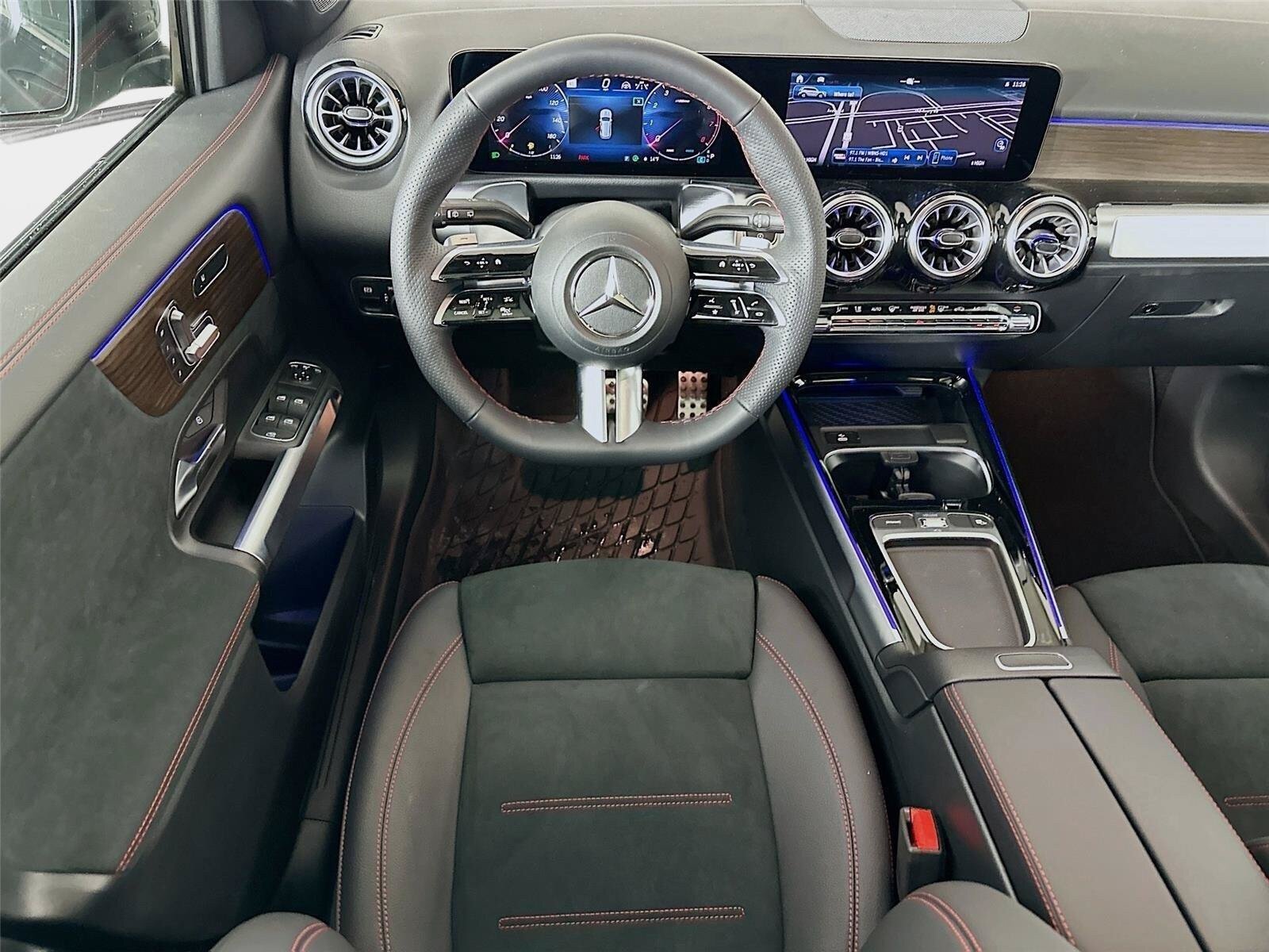 Used 2026 Mercedes-Benz GLB 250 4MATIC image 29