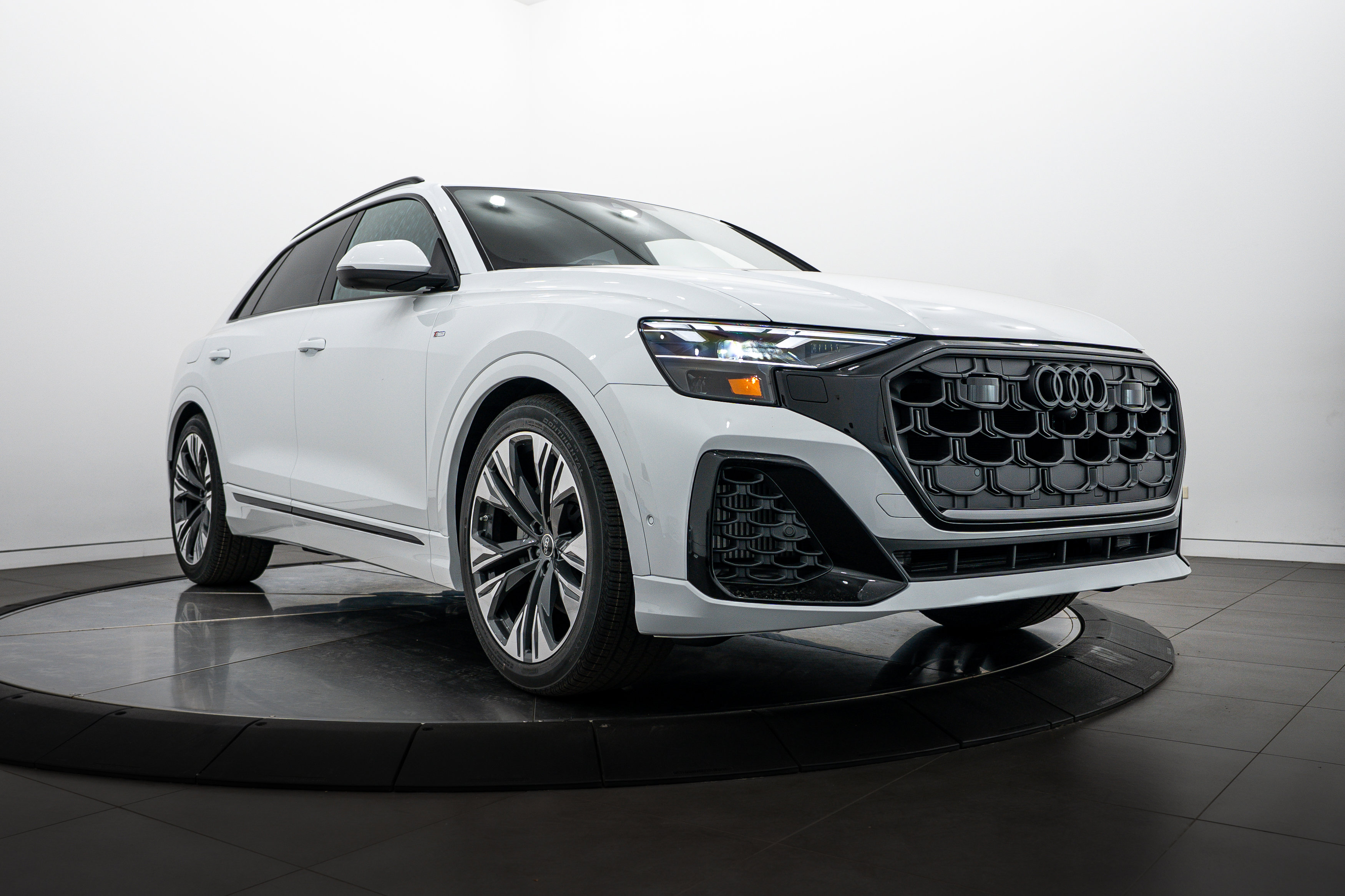 New 2026 Audi Q8 Premium Plus