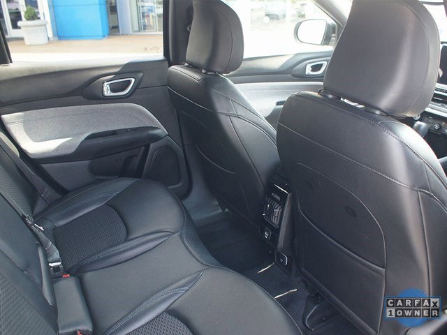 Used 2024 Jeep Compass Latitude image 15