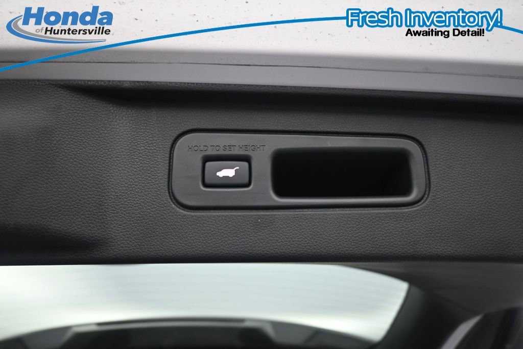 Used 2024 Honda Pilot Touring image 14