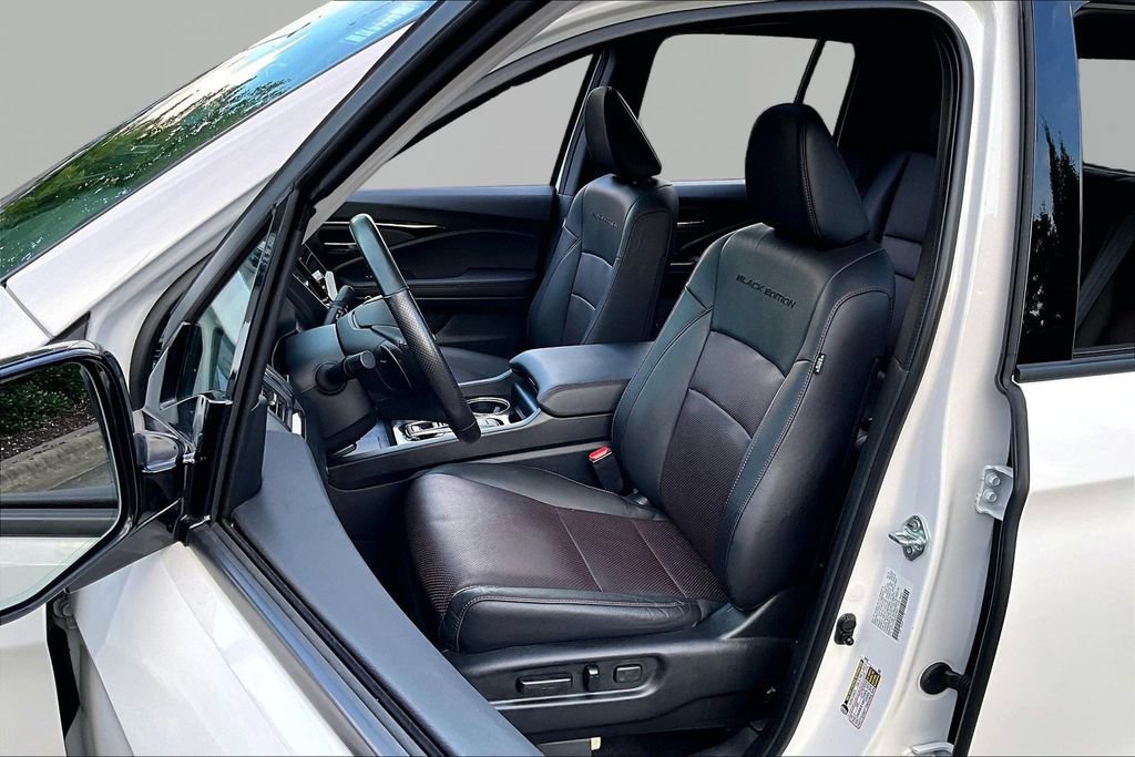 Used 2025 Honda Ridgeline Black Edition image 17