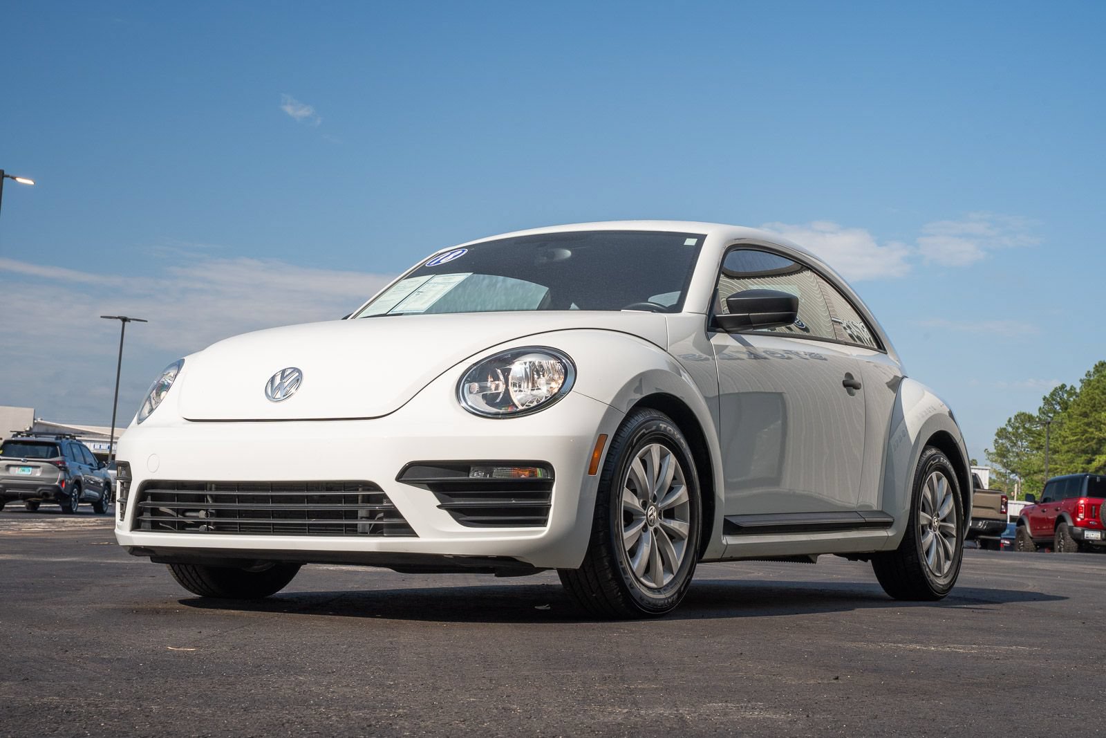 Used 2018 Volkswagen Beetle 2.0T S FWD image 3