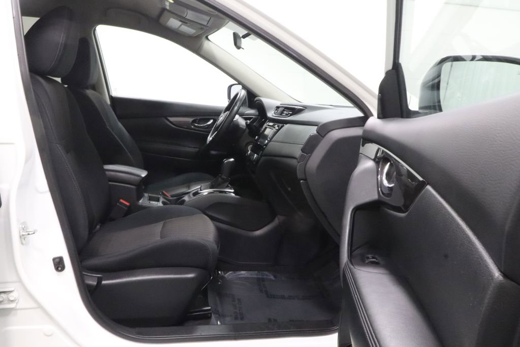 Used 2019 Nissan Rogue S FWD image 15