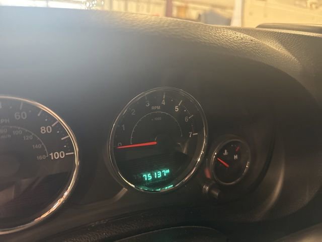 Used 2017 Jeep Wrangler Unlimited Sahara image 17