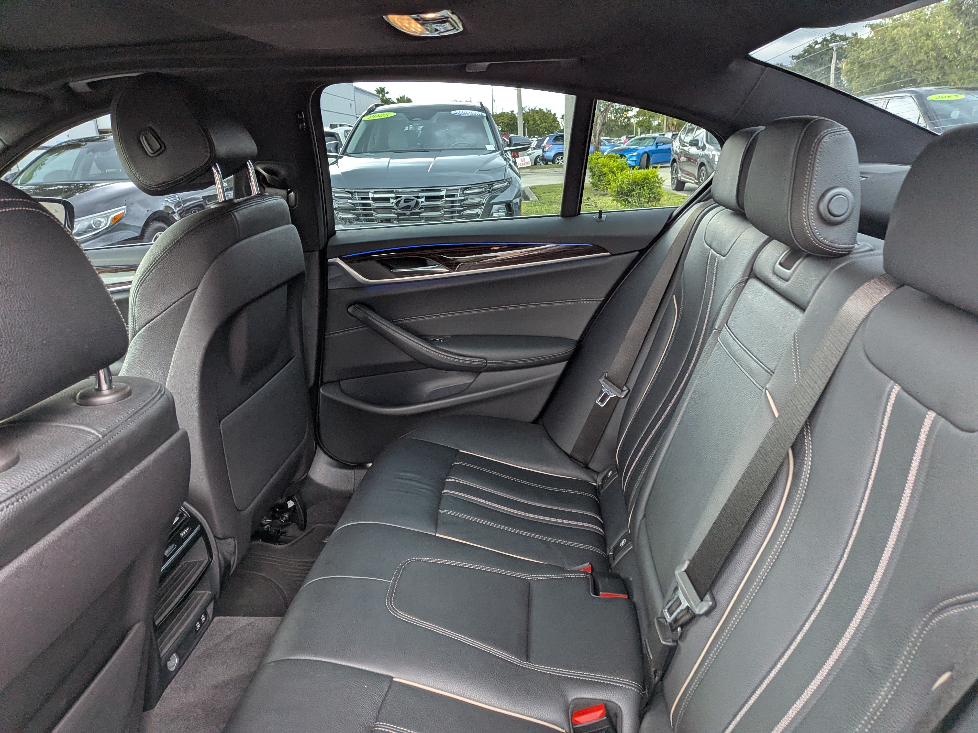 Used 2020 BMW 530i w/ Convenience Package RWD image 13