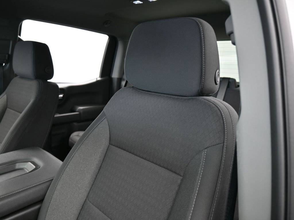 Used 2025 Chevrolet Silverado 1500 Custom image 16