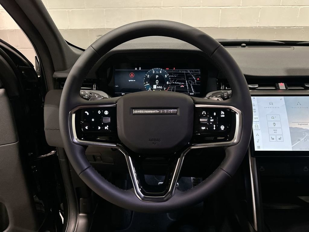 New 2026 Land Rover Discovery Sport Landmark image 14