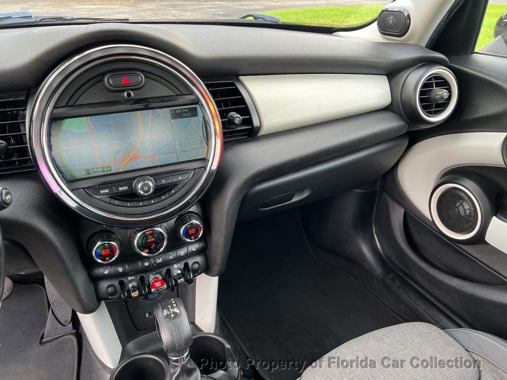 Used 2015 MINI Cooper S image 32