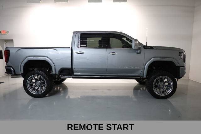 Used 2025 GMC Sierra 2500 Denali Ultimate AWD/4WD image 32