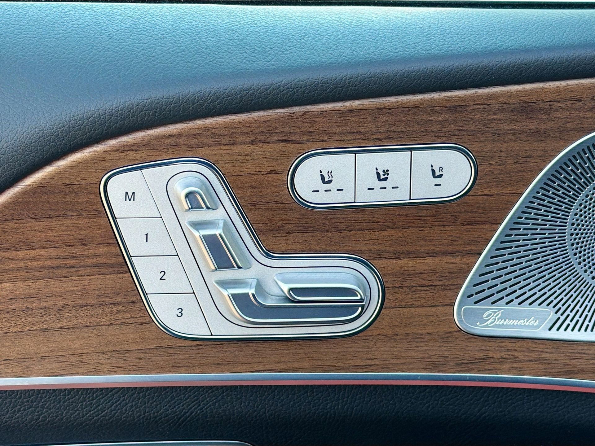 Used 2025 Mercedes-Benz GLE 350 4MATIC image 25