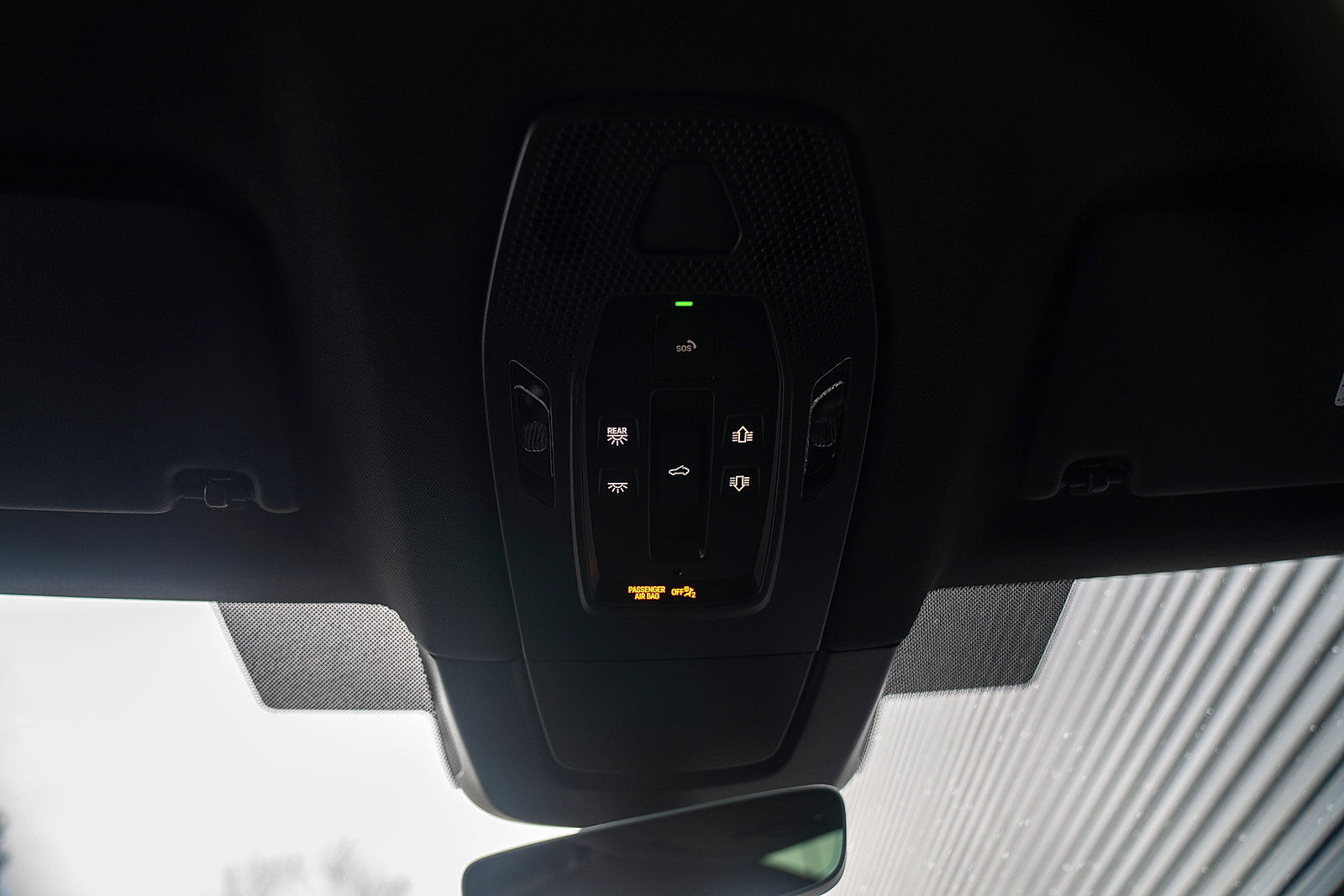 Certified 2025 Porsche Macan Electric image 11