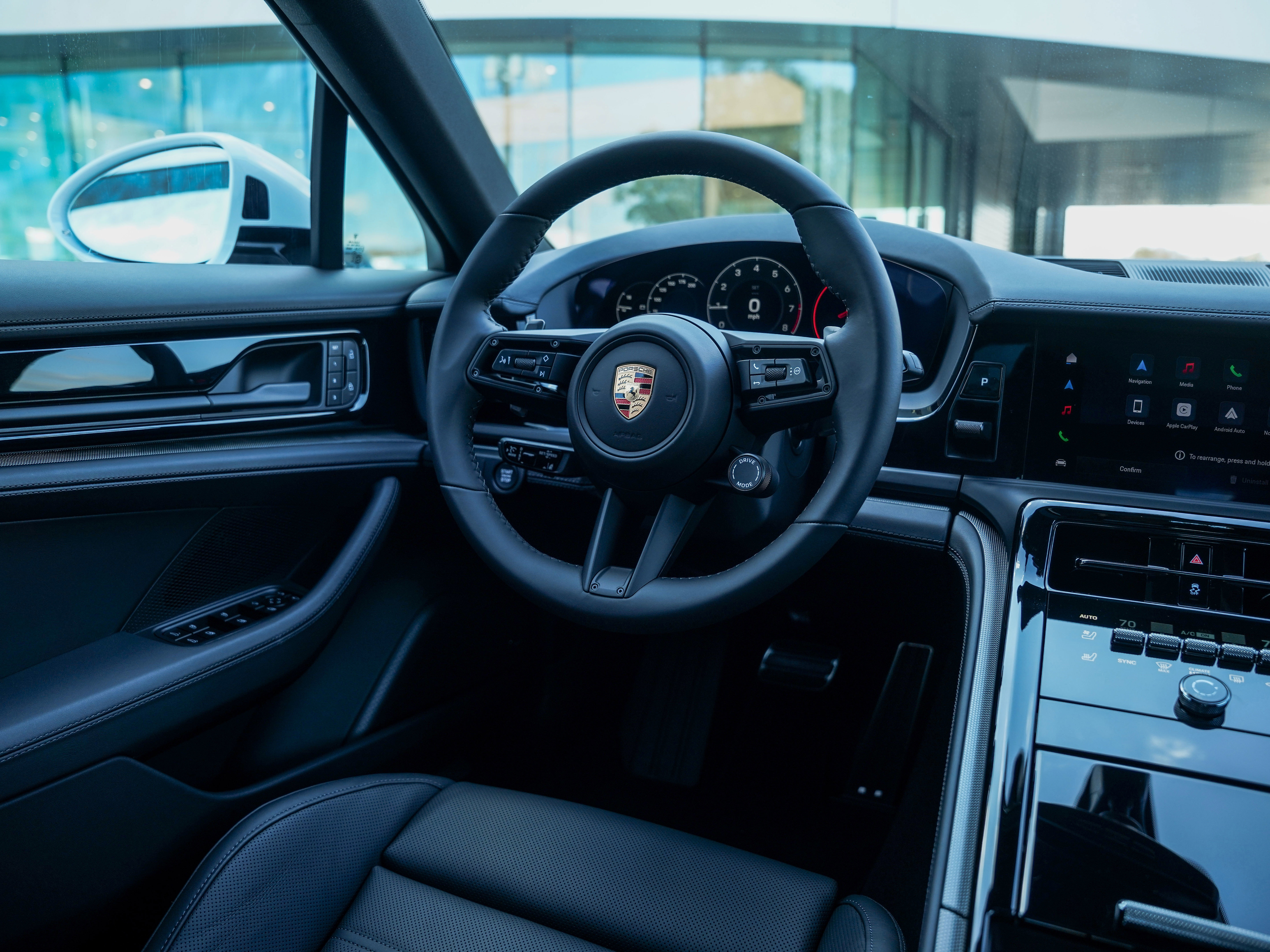 New 2026 Porsche Panamera image 23