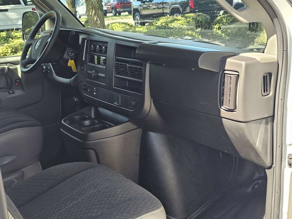 Used 2025 GMC Savana 2500 w/ Driver Convenience Package RWD image 16