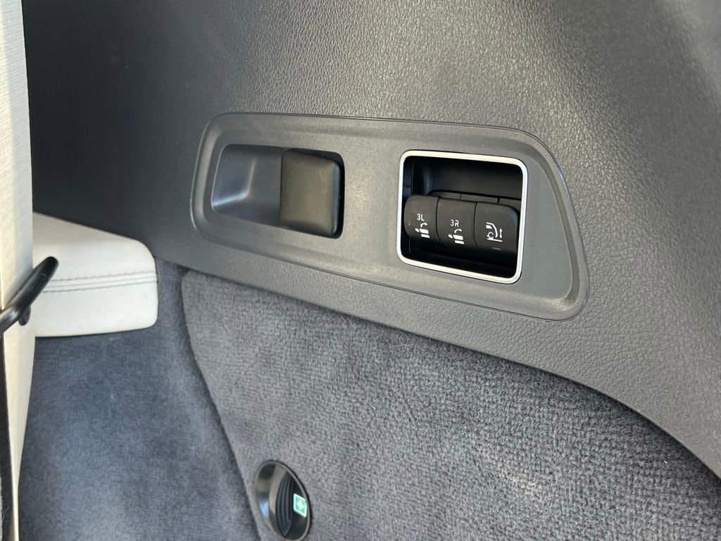 Used 2020 Mercedes-Benz GLS 450 4MATIC image 29