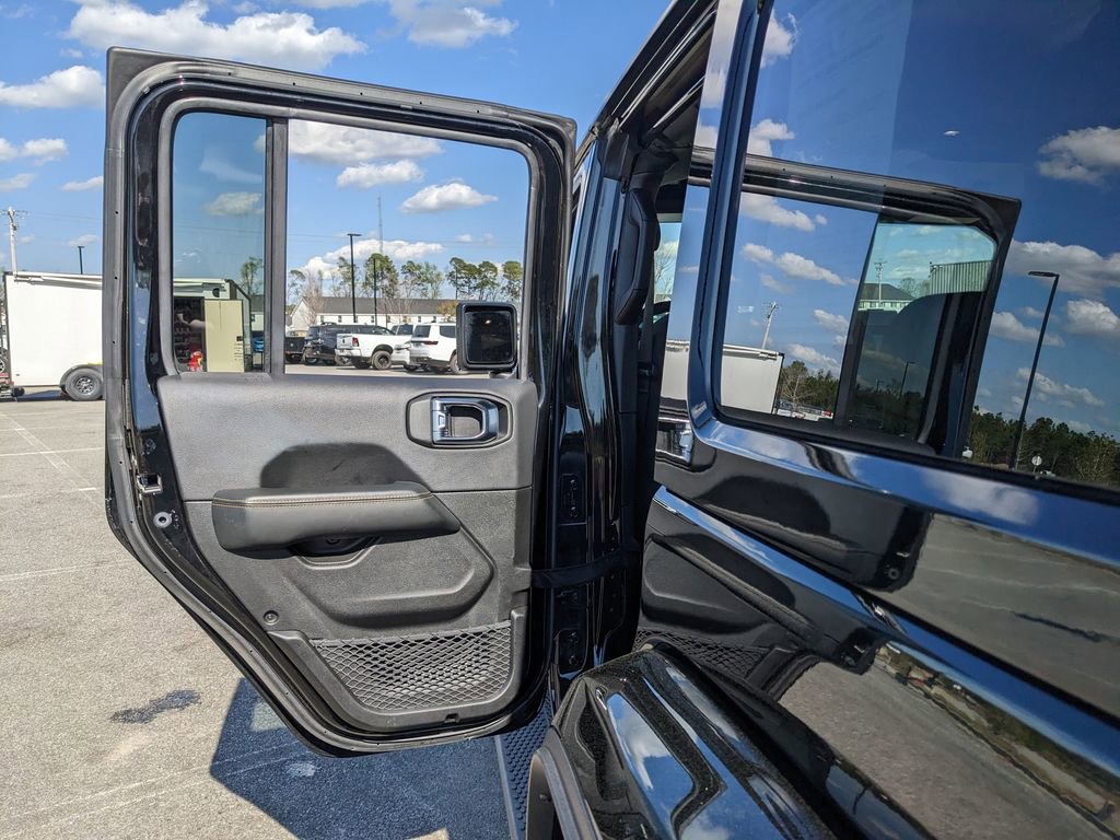 Certified 2025 Jeep Wrangler Unlimited Sahara image 55