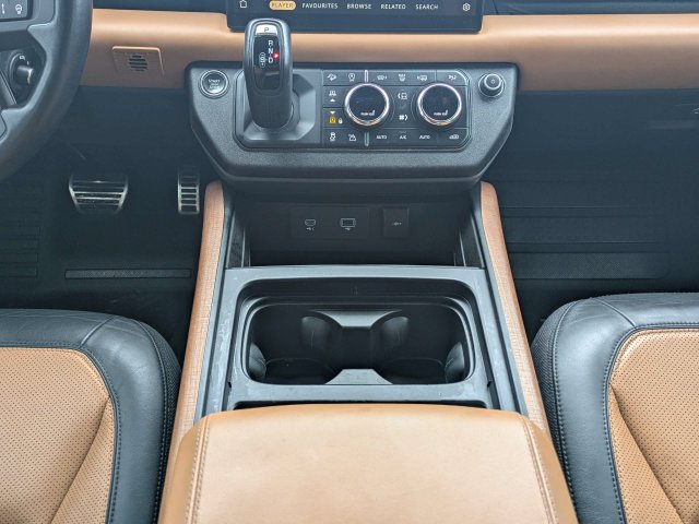 Used 2023 Land Rover Defender 130 X AWD/4WD image 40
