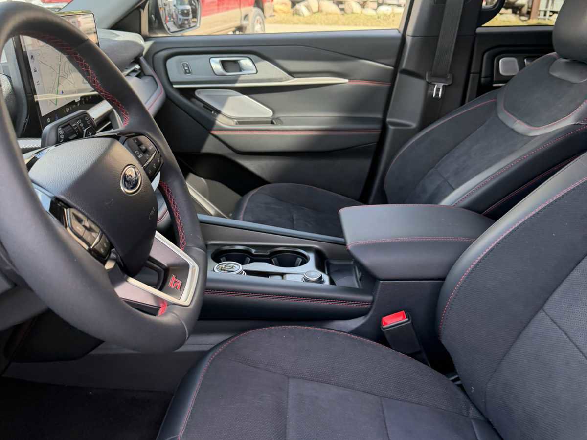 New 2026 Ford Explorer ST w/ Sun And Sound Package image 24
