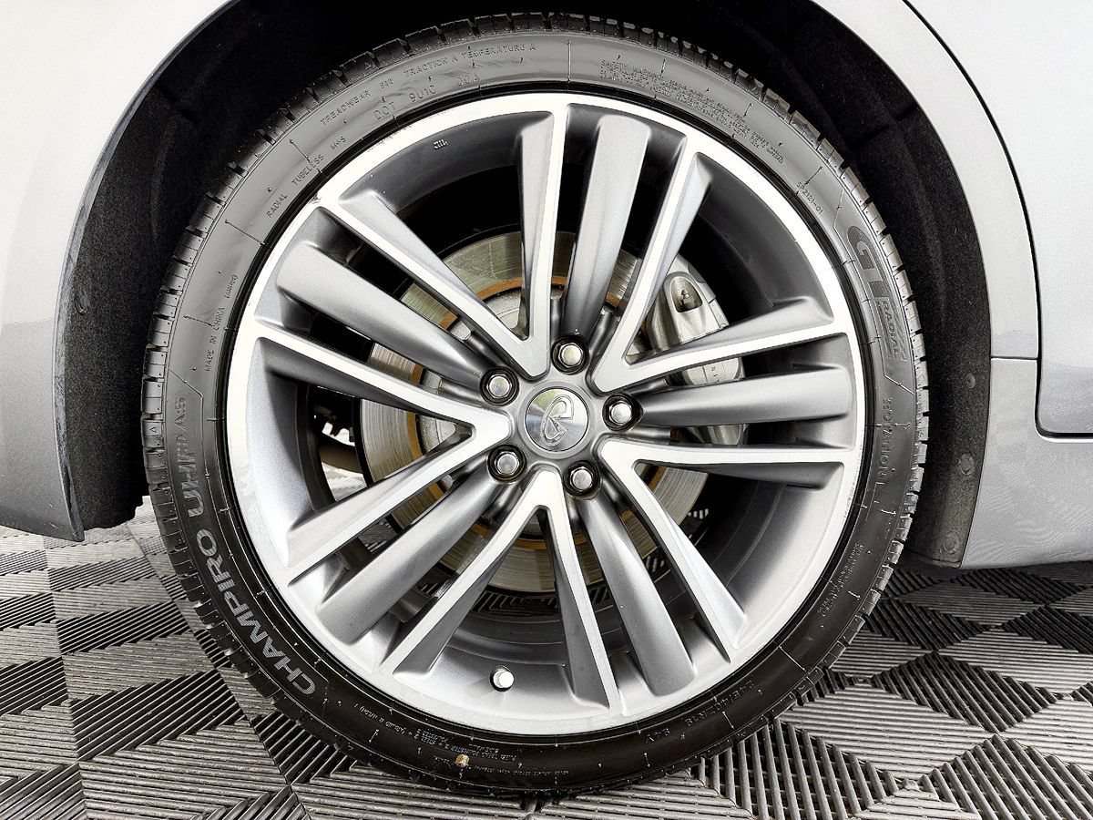 Used 2015 INFINITI Q50 w/ Deluxe Touring Package RWD image 25