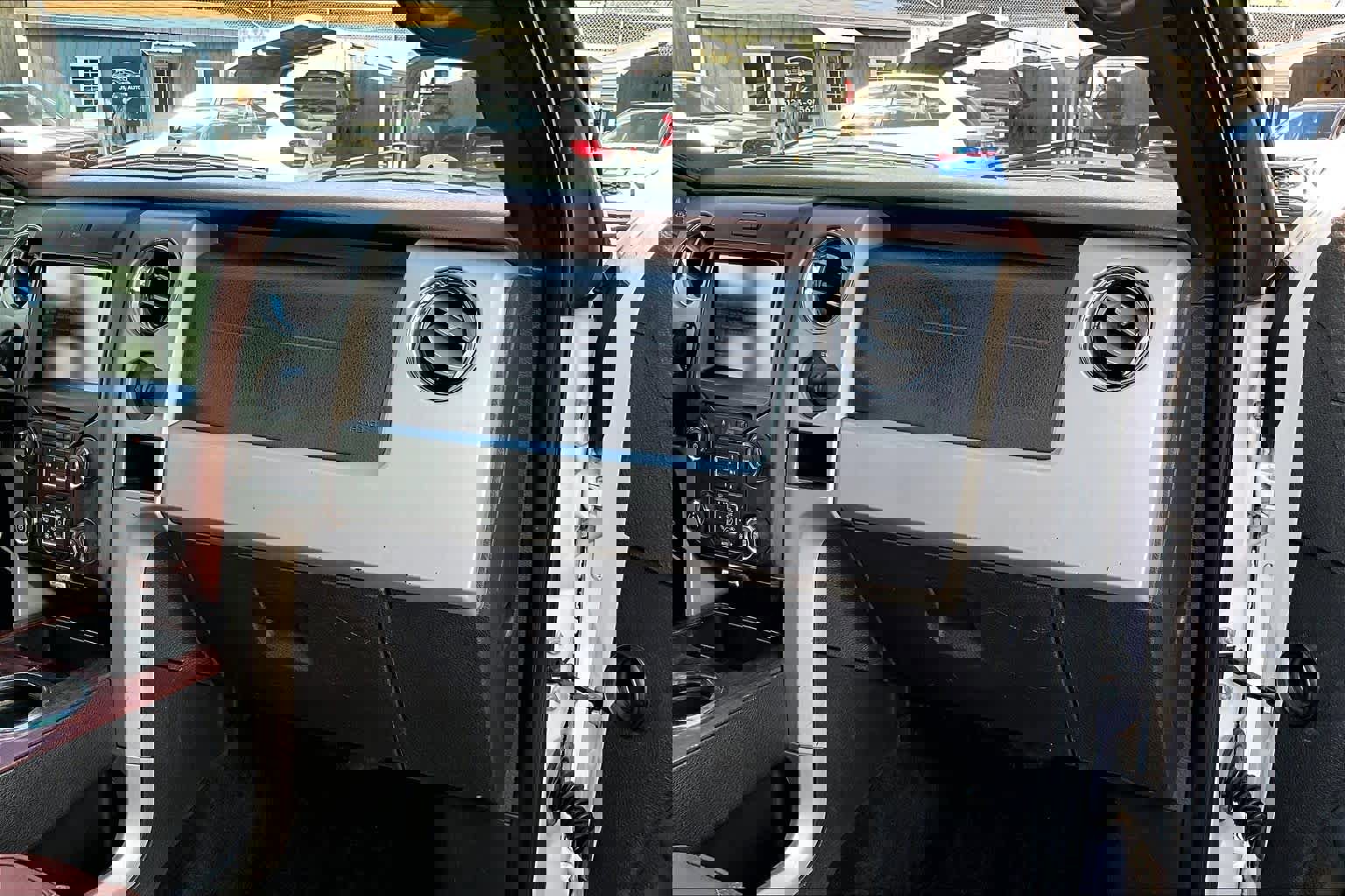 Used 2013 Ford F150 King Ranch w/ King Ranch Luxury Pkg AWD/4WD image 18