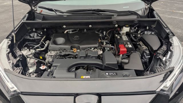 Used 2024 Toyota RAV4 LE image 39