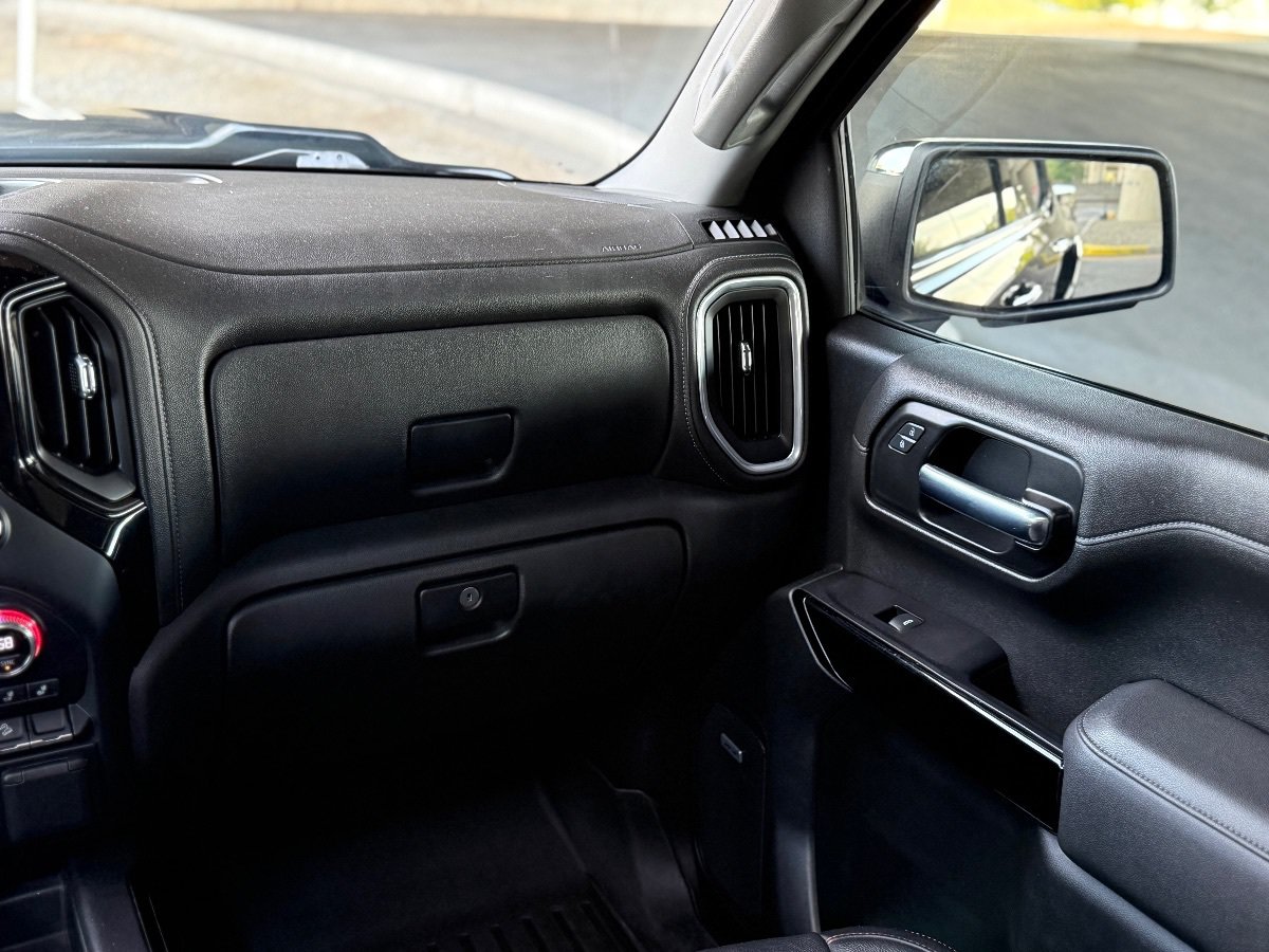 Used 2022 GMC Sierra 1500 SLT w/ SLT Premium Plus Package AWD/4WD image 16