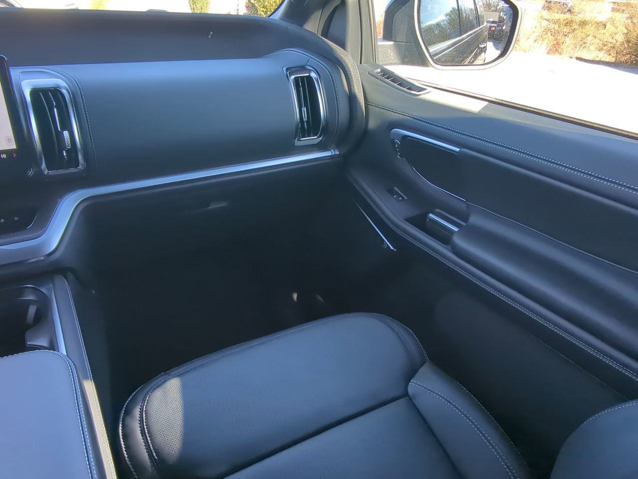 New 2026 Ford Expedition Platinum w/ Stealth Appearance Package image 15
